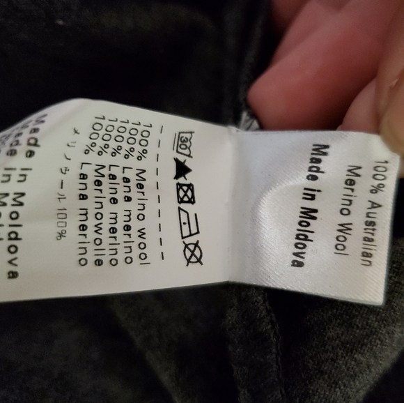 Quatha Wool to Skin 100% Australian Wool Vest. - Picture 3 of 12